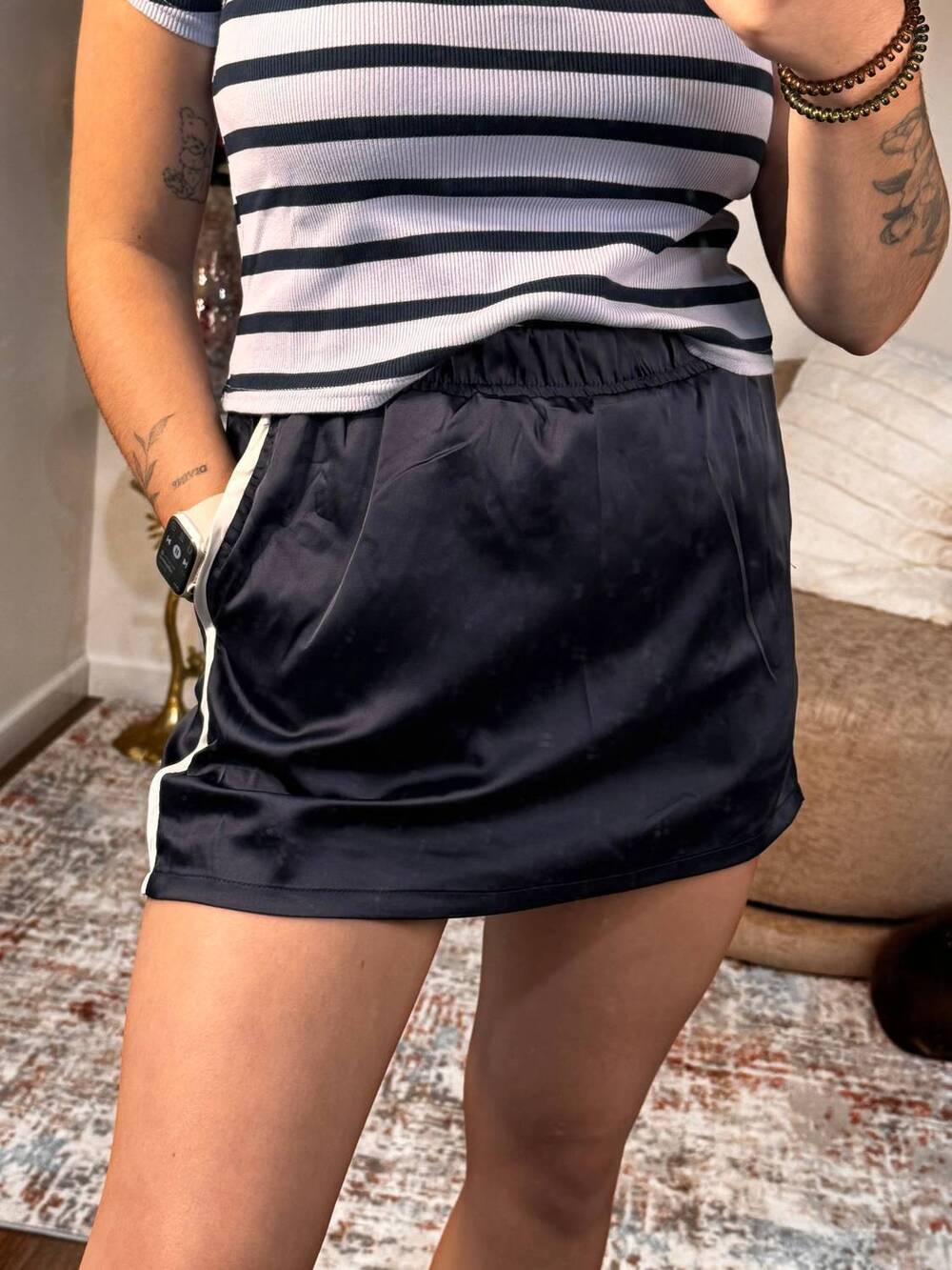 NEW LE LIS amaya high waisted contrast piping detail skort in navy